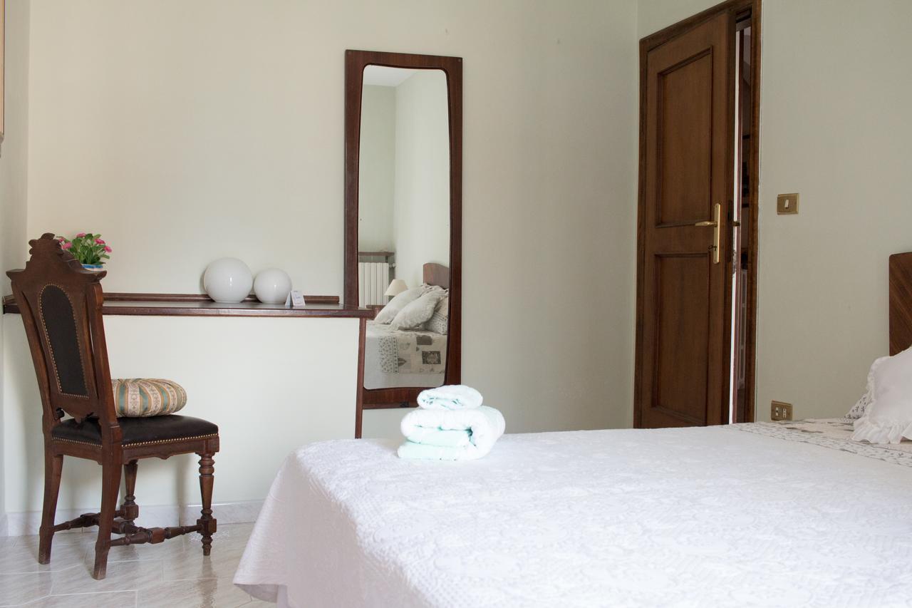Il Mughetto Bed & Breakfast Челано Екстериор снимка