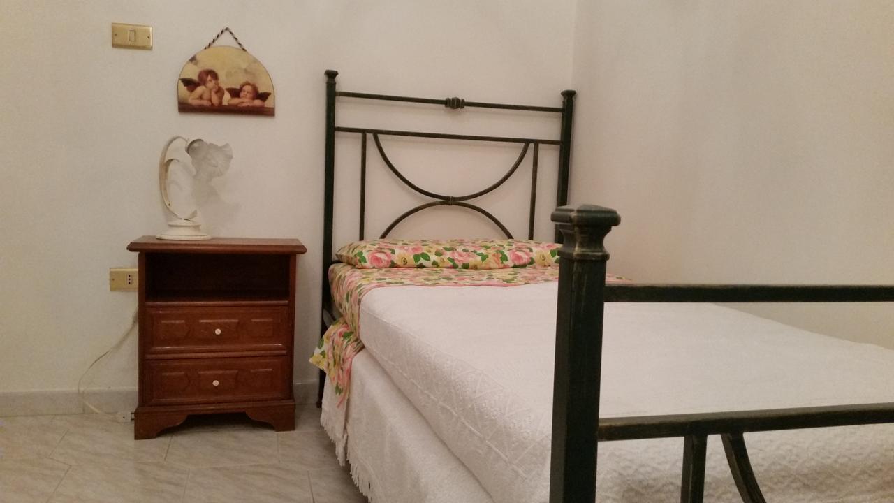 Il Mughetto Bed & Breakfast Челано Екстериор снимка